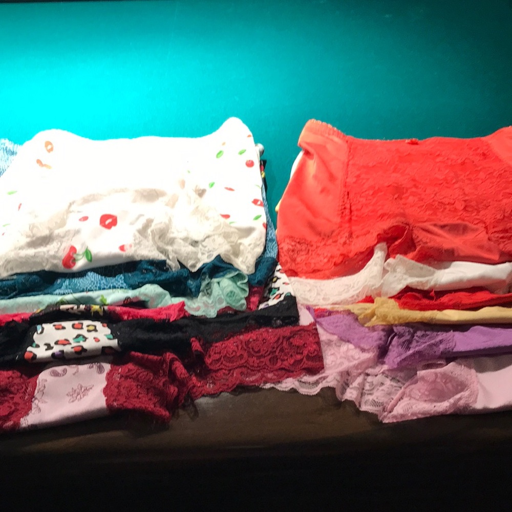 12 New Rhonda Shear Girdles in size 1X: 6 solid colors and 6 prints.  Set $60